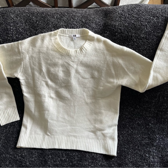 Ivory white sweater from Uni Qlo. Great cozy and soft basic, perfect for fall! - Picture 1 of 4